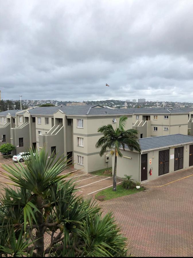 Summer Sands - Durban North Beach Accommodation Екстериор снимка