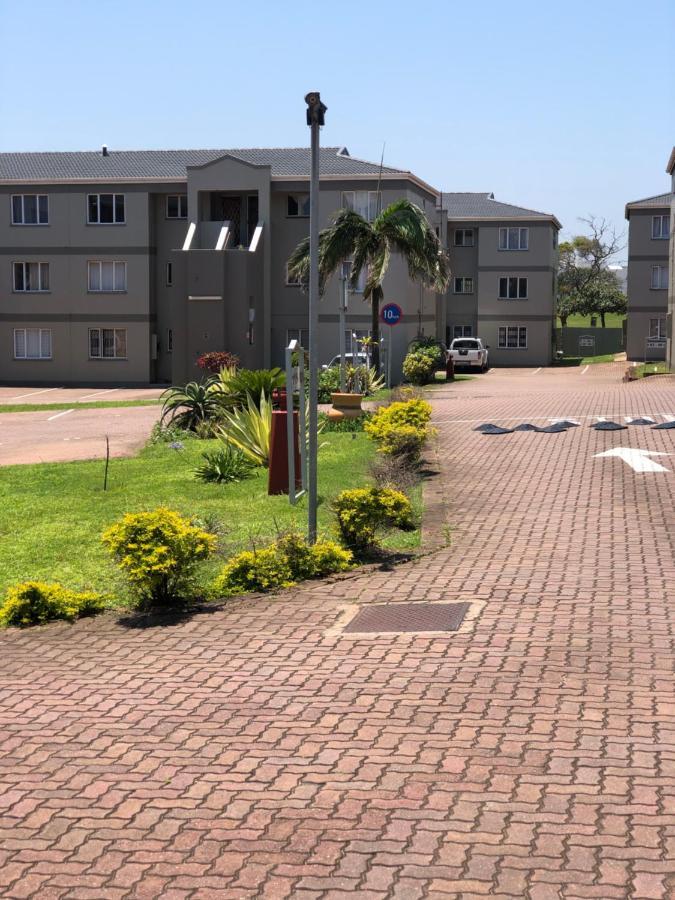 Summer Sands - Durban North Beach Accommodation Екстериор снимка