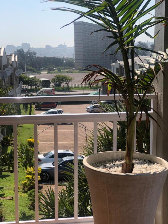 Summer Sands - Durban North Beach Accommodation Екстериор снимка