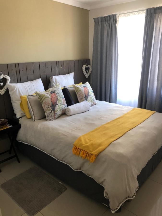Summer Sands - Durban North Beach Accommodation Екстериор снимка